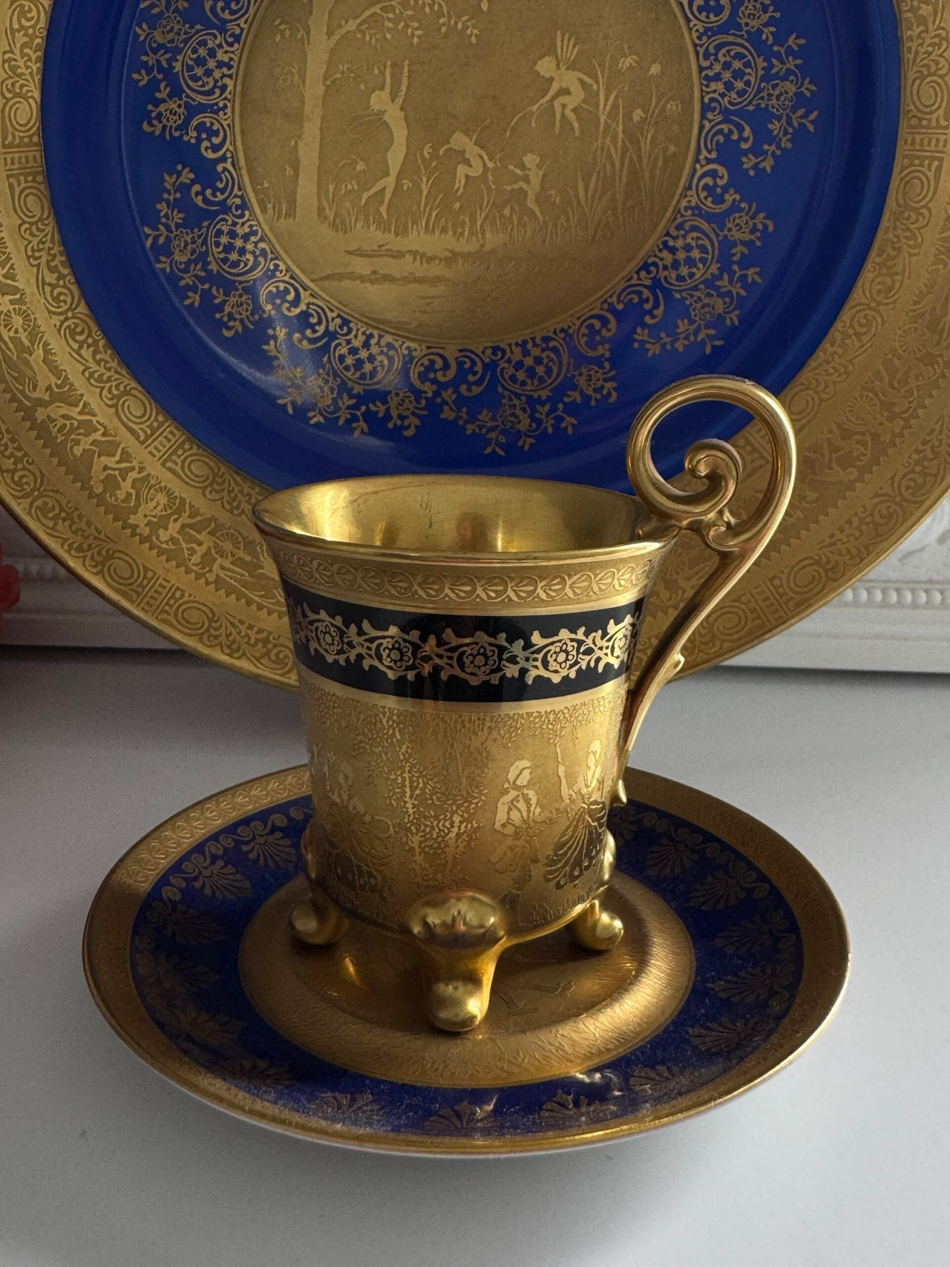 Колекційна вінтажна чашка з блюдцем від Karlsbad з інкрустацію золотом , колекційний вінтаж