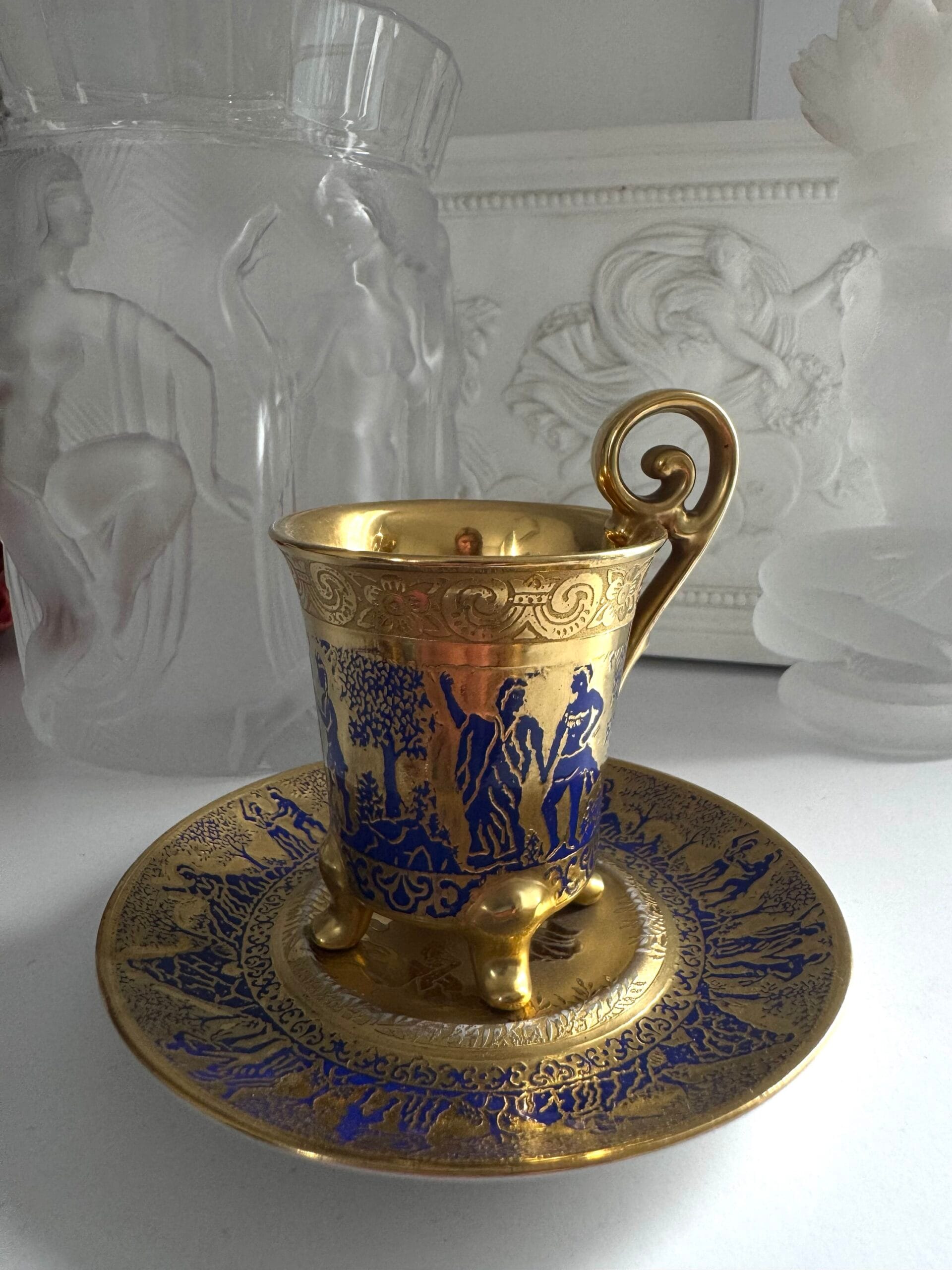 Колекційна кавова чашка з блюдцем від Karlsbad з інкрустацію золотом , колекційний вінтаж