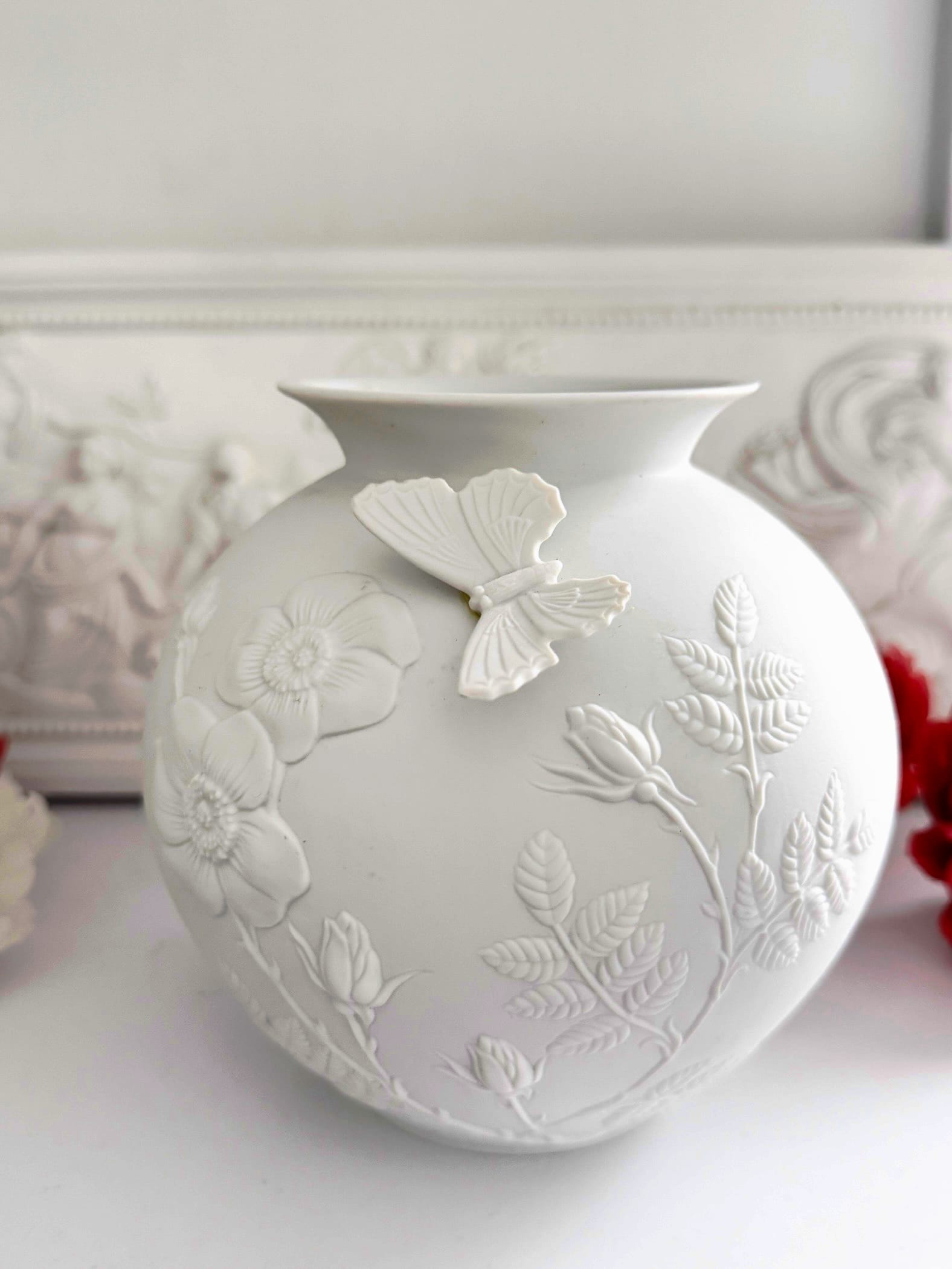 Коллекционная ваза Tirschenreuth Bavaria, бисквитный фарфор, 14 см