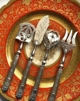 Антикварні срібні прибори для закусок