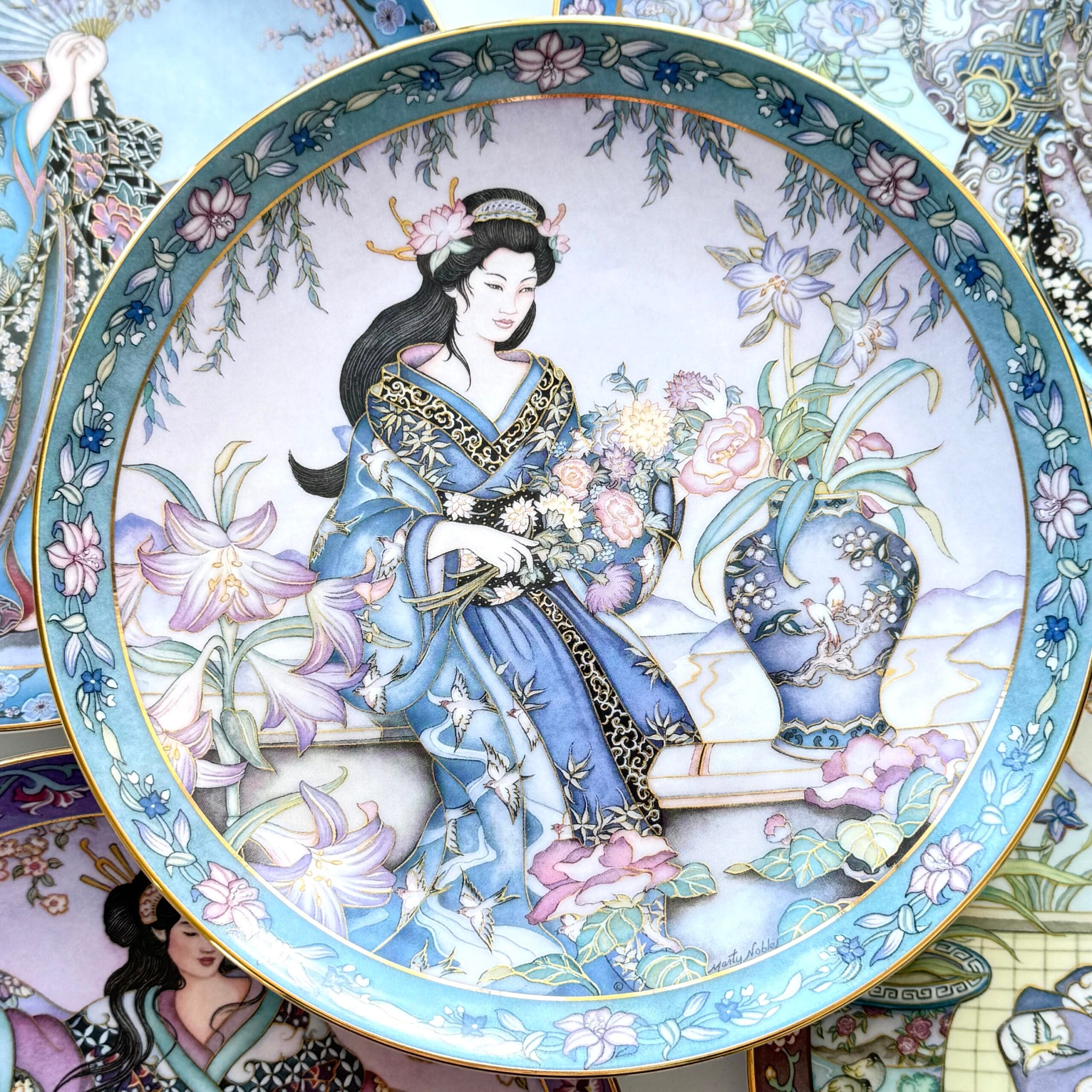 Колекційна серія декоративних тарілок в японському стилі від Royal Doulton - Princess of the Iris, створених для Franklin Mint - Зображення 8
