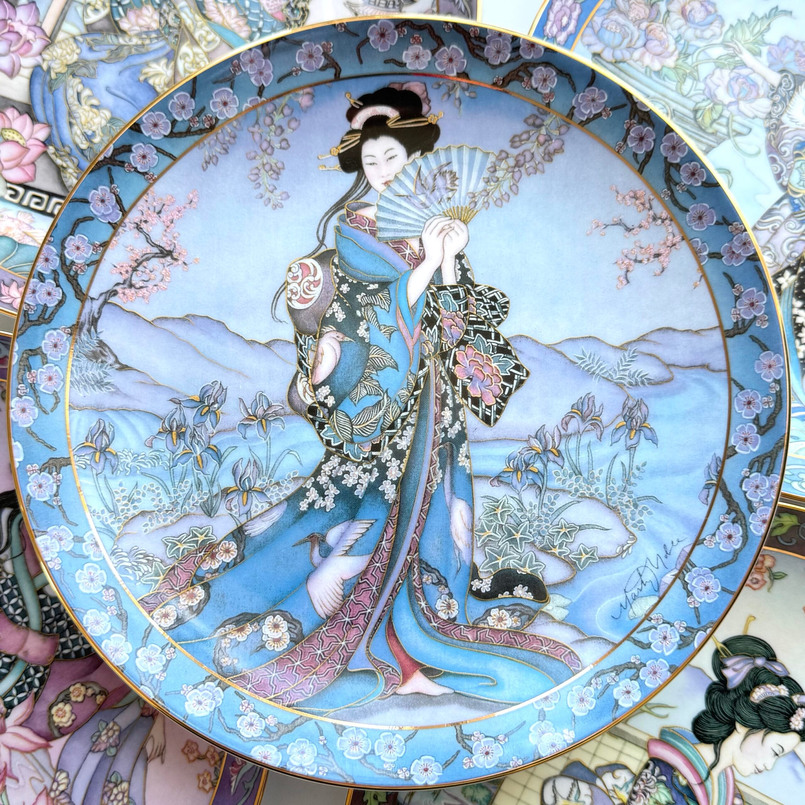 Колекційна серія декоративних тарілок в японському стилі від Royal Doulton - Princess of the Iris, створених для Franklin Mint - Зображення 6