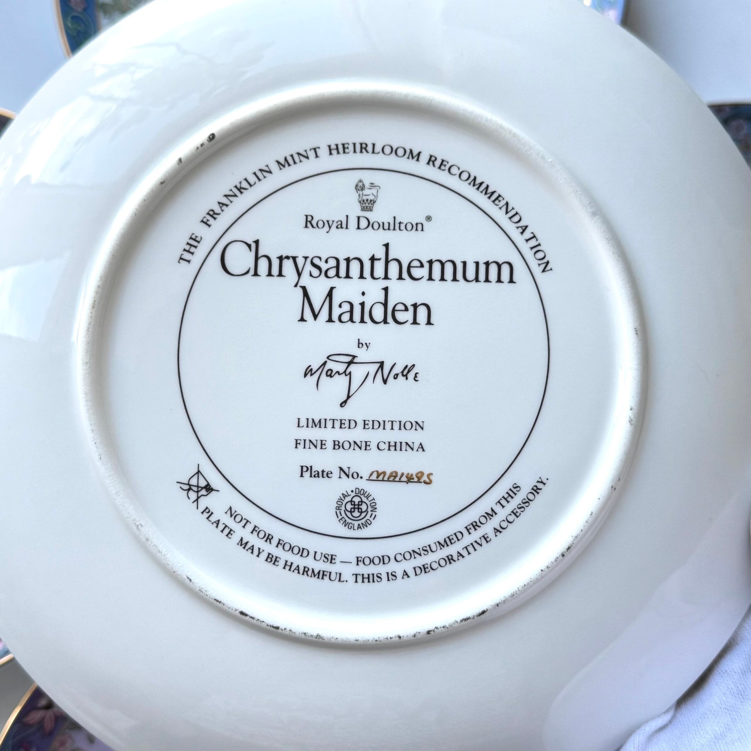 Колекційна серія декоративних тарілок в японському стилі від Royal Doulton - Princess of the Iris, створених для Franklin Mint - Зображення 10